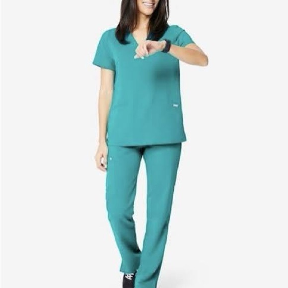 Figs Turquoise/Teal Scrub set - Picture 2 of 4